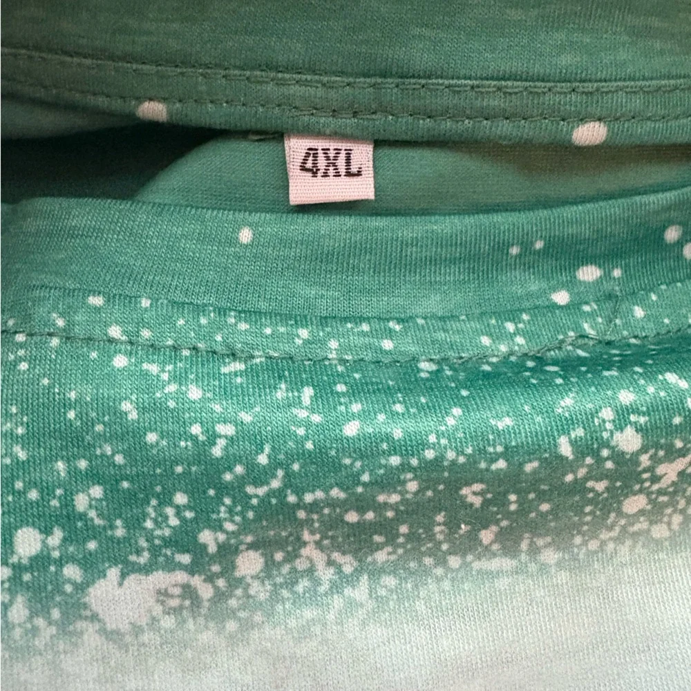 NWOT- Griswold’s Christmas tree farm 
Fun Green and White Splatter T-Shirt 4XL - Picture 7 of 8